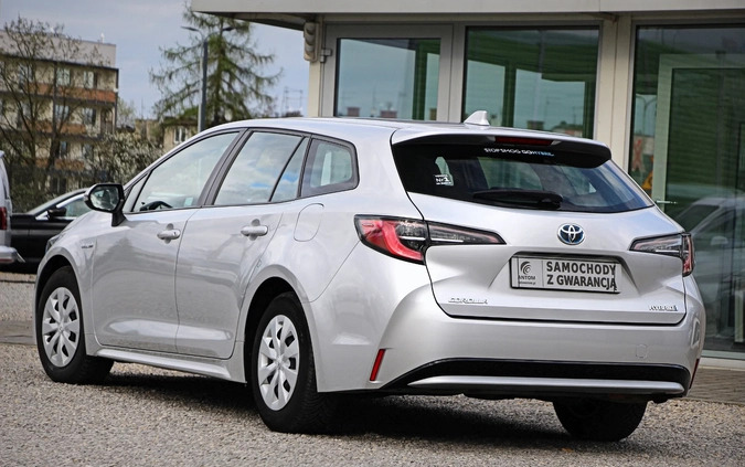 Toyota Corolla cena 74900 przebieg: 100000, rok produkcji 2019 z Kozienice małe 407